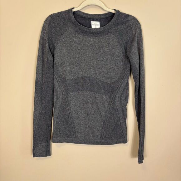 Athleta Grey Athletic Long Sleeve Workout Top Size Small - Picture 1 of 6